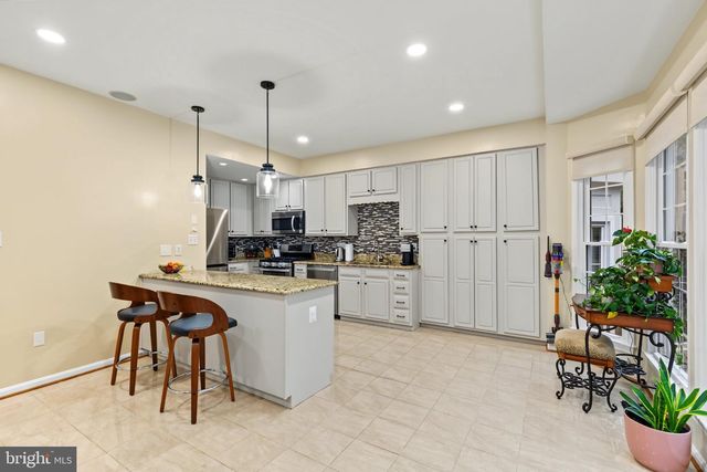 7111 TANWORTH DR, Springfield, VA 22152
