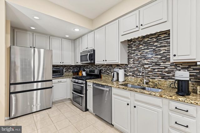 7111 TANWORTH DR, Springfield, VA 22152