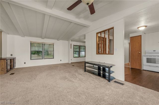 12 Overland Drive, Olmsted Twp, OH 44138