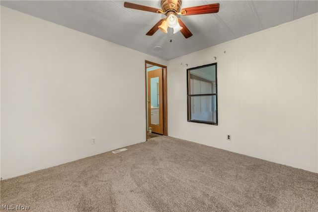 12 Overland Drive, Olmsted Twp, OH 44138
