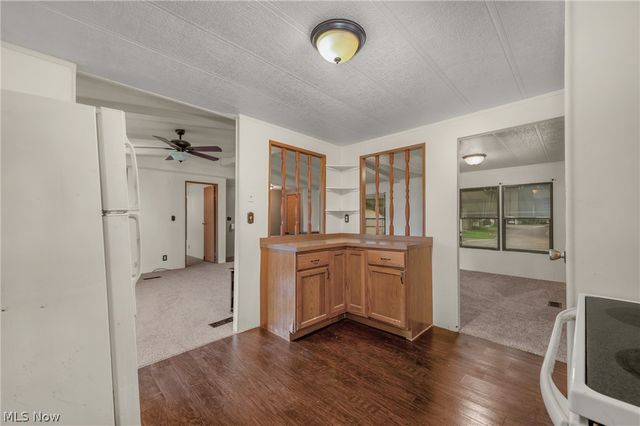 12 Overland Drive, Olmsted Twp, OH 44138