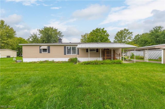 12 Overland Drive, Olmsted Twp, OH 44138