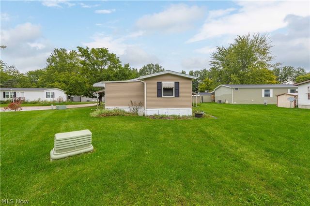 12 Overland Drive, Olmsted Twp, OH 44138