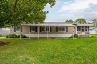 12 Overland Drive, Olmsted Twp, OH 44138