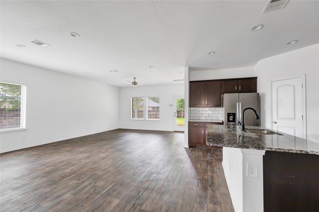 2514 S Colosseum Court, New Caney, TX 77357