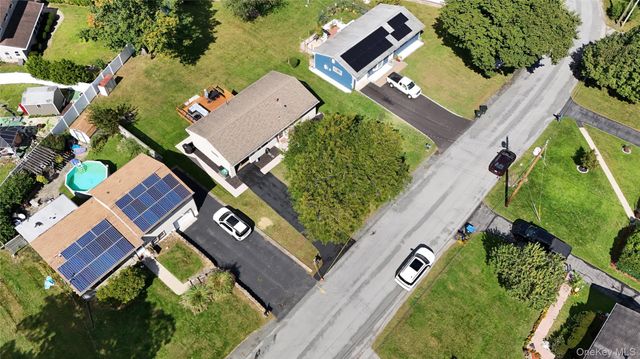 8 Keystone Park, Middletown, NY 10940