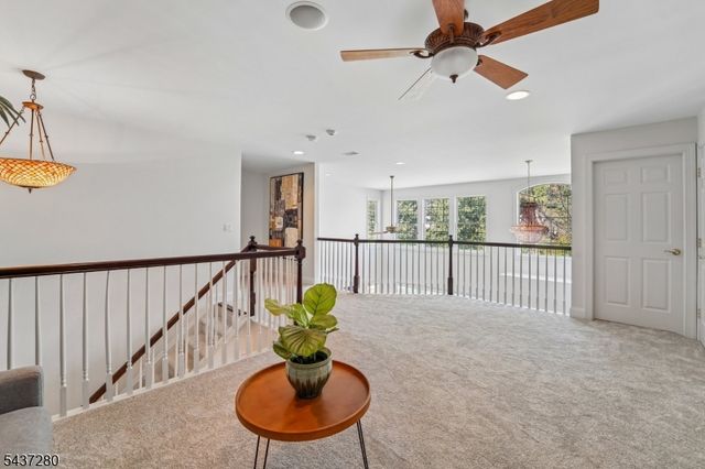 76 Schindler Way, Fairfield Twp., NJ 07004