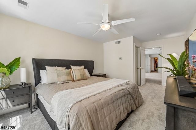 76 Schindler Way, Fairfield Twp., NJ 07004
