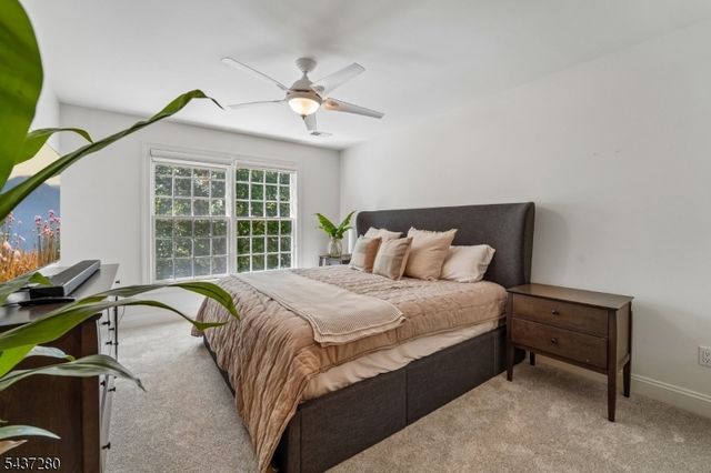 76 Schindler Way, Fairfield Twp., NJ 07004