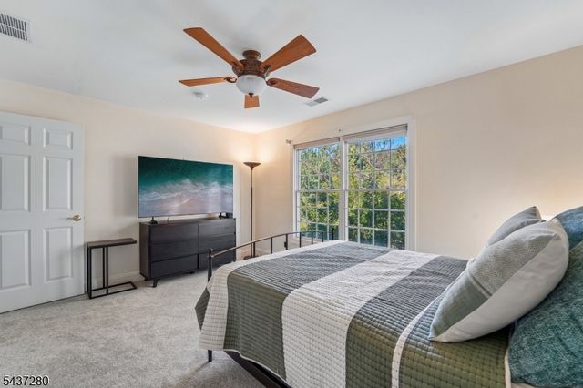 76 Schindler Way, Fairfield Twp., NJ 07004