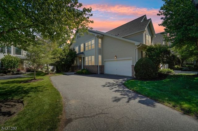 76 Schindler Way, Fairfield Twp., NJ 07004
