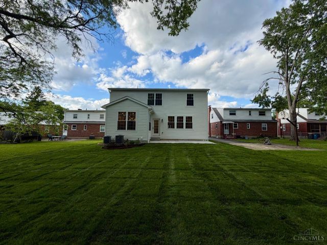 7807 Dee Street, Madeira, OH 45243