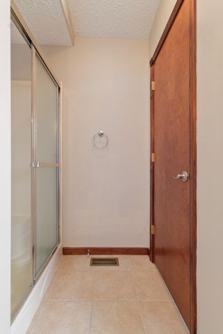 7800 Eider Avenue, Hobart, IN 46342