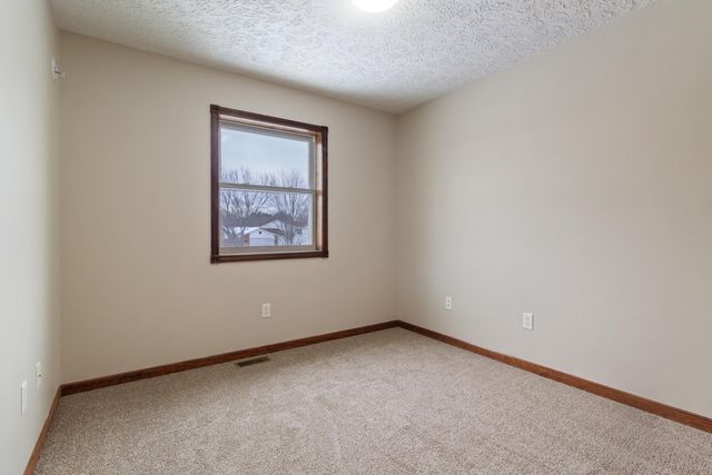 7800 Eider Avenue, Hobart, IN 46342