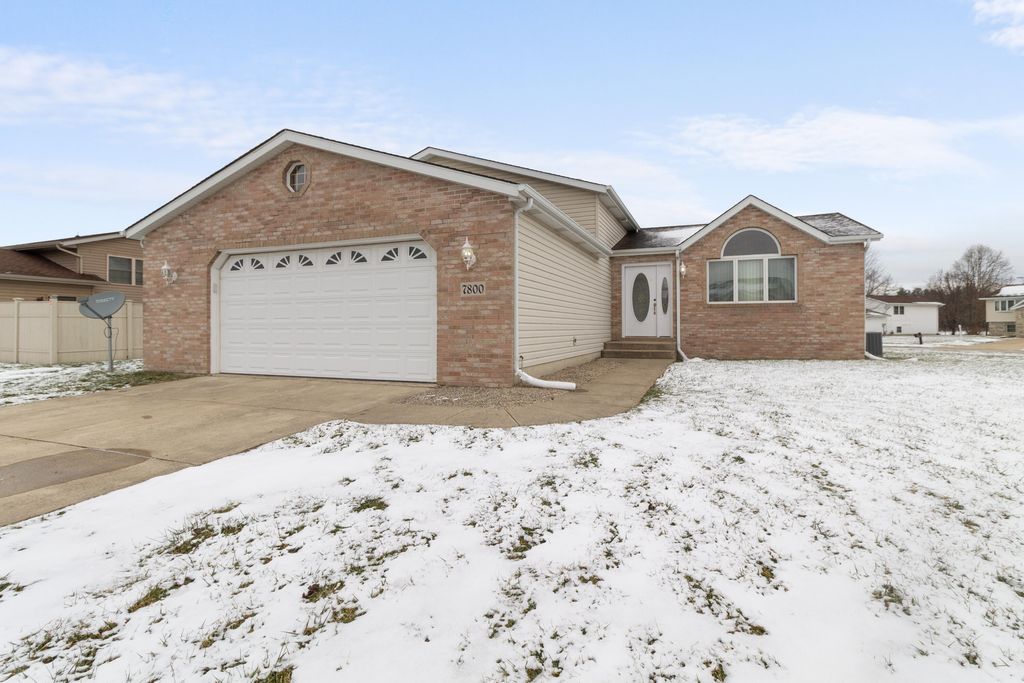 7800 Eider Avenue, Hobart, IN 46342