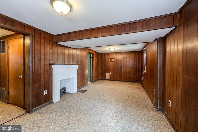 1712 N CULPEPER ST, Arlington, VA 22207