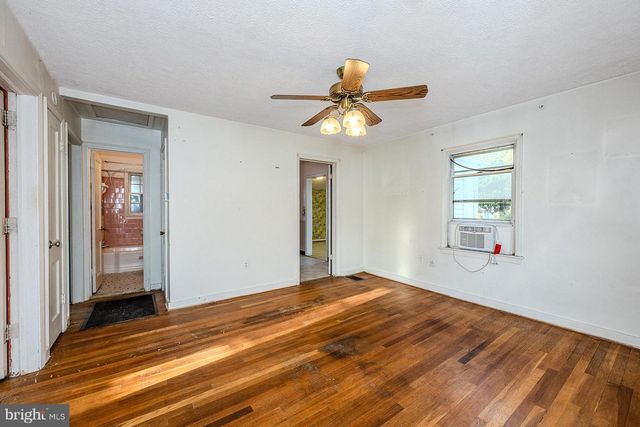 1712 N CULPEPER ST, Arlington, VA 22207