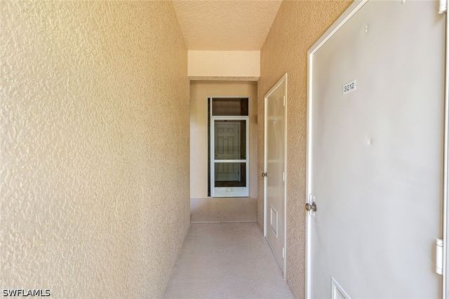 2690 Cypress Trace CIR 3212, Naples, FL 34119