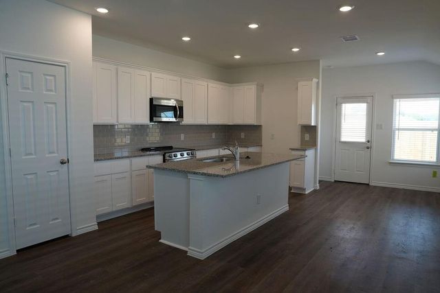 10465 Sugar Mill Drive, Conroe, TX 77306