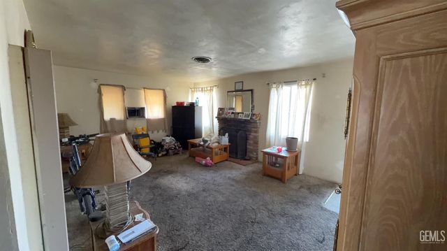 625 White Lane, Bakersfield, CA 93307
