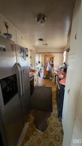 625 White Lane, Bakersfield, CA 93307