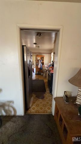 625 White Lane, Bakersfield, CA 93307