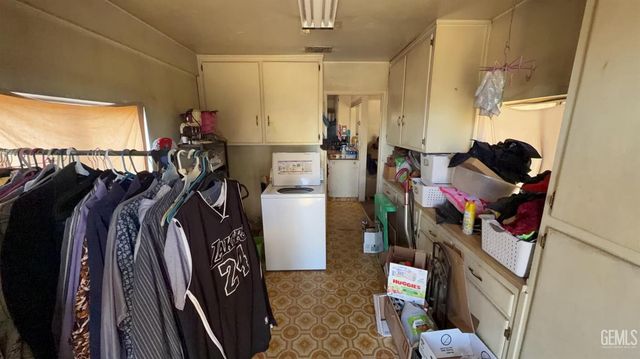 625 White Lane, Bakersfield, CA 93307