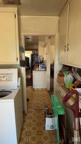625 White Lane, Bakersfield, CA 93307