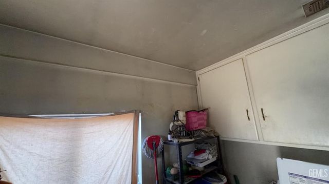 625 White Lane, Bakersfield, CA 93307