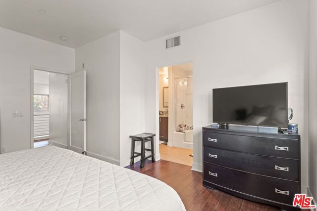 25 Delancy, Irvine, CA 92612