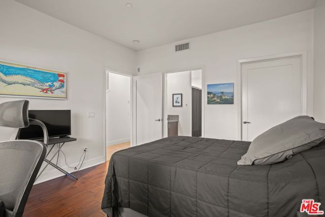 25 Delancy, Irvine, CA 92612