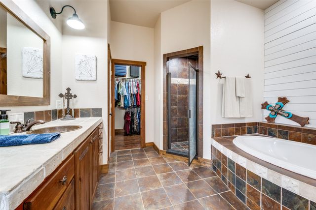 5855 Western Star Drive, Justin, TX 76247