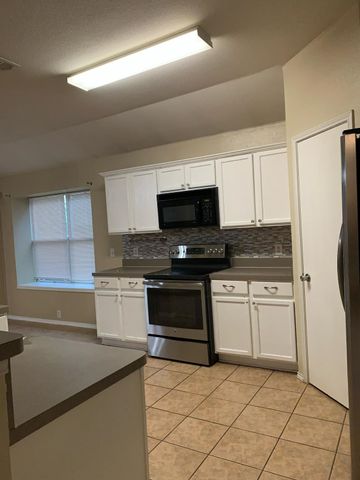 8532 Minturn Drive, Fort Worth, TX 76131