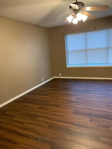 8532 Minturn Drive, Fort Worth, TX 76131