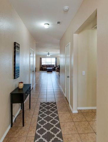 8532 Minturn Drive, Fort Worth, TX 76131
