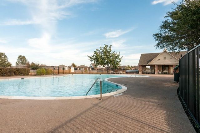 8532 Minturn Drive, Fort Worth, TX 76131