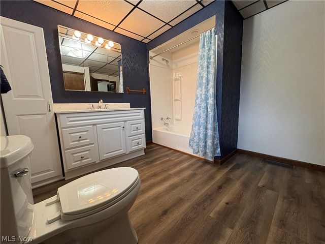 222 High Street, Senecaville, OH 43780