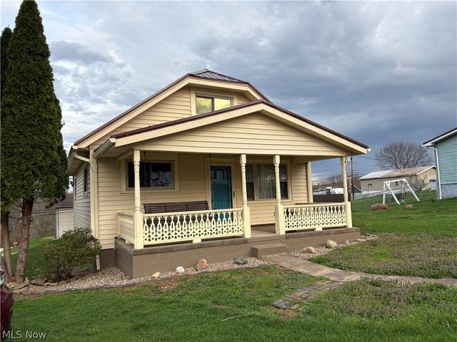 222 High Street, Senecaville, OH 43780