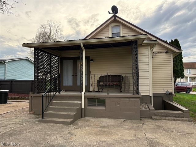 222 High Street, Senecaville, OH 43780