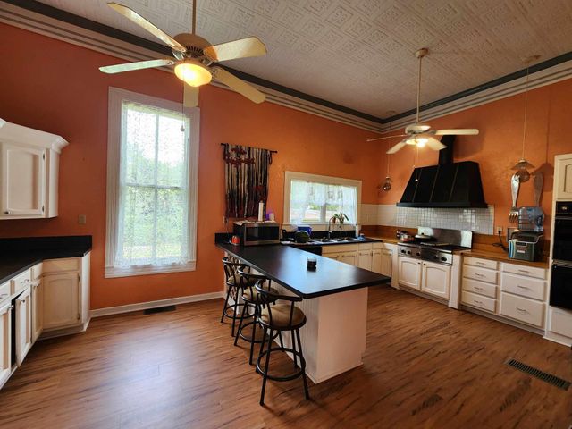 205 S 2nd Street, Logansport, LA 71049