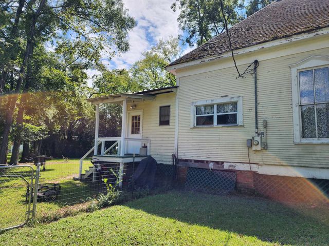 205 S 2nd Street, Logansport, LA 71049