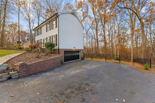 1746 Taylors Creek Drive, Asheboro, NC 27205