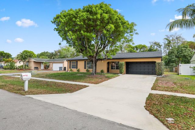 5312 Rose Marie Avenue S, Boynton Beach, FL 33472