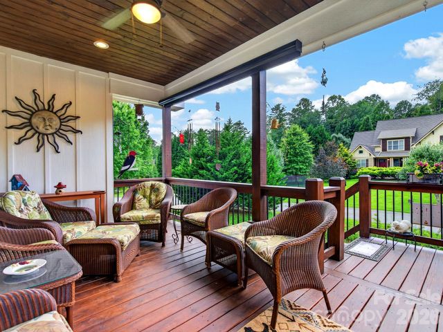 35 Meadow Haven Court, Mills River, NC 28759