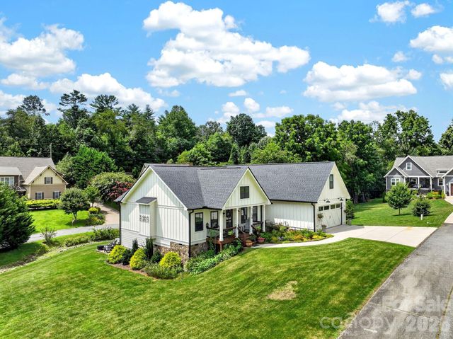 35 Meadow Haven Court, Mills River, NC 28759