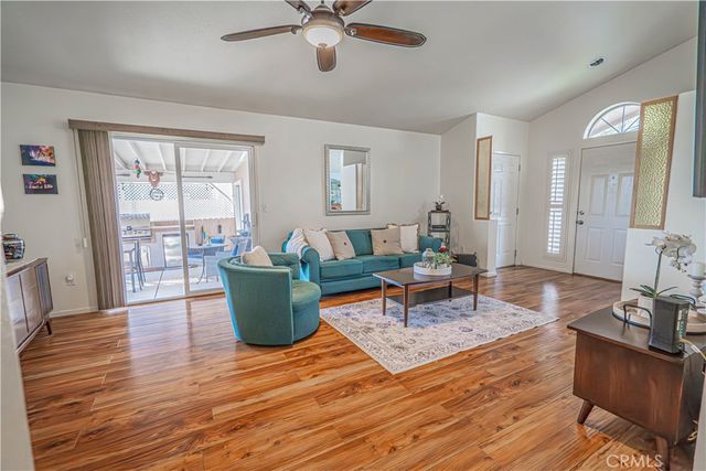 20164 Crestview Dr., Canyon Country, CA 91351