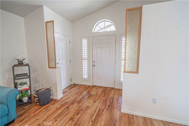20164 Crestview Dr., Canyon Country, CA 91351