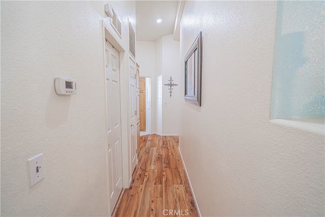 20164 Crestview Dr., Canyon Country, CA 91351