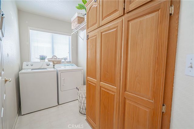 20164 Crestview Dr., Canyon Country, CA 91351