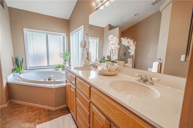 20164 Crestview Dr., Canyon Country, CA 91351